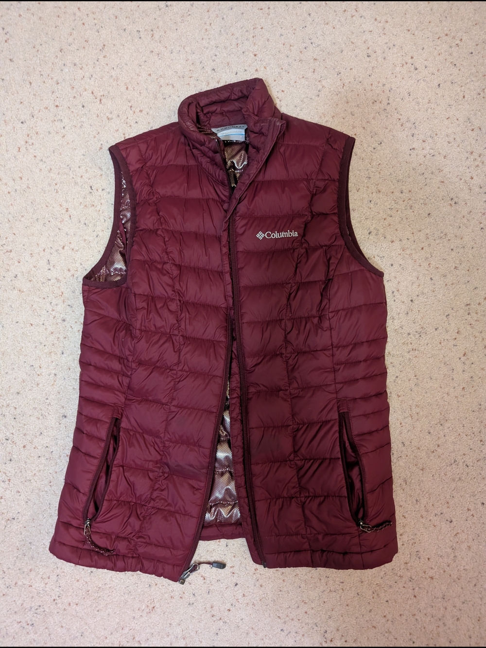 Columbia Women's Burgundy Insulated Vest - Picture 1 of 3